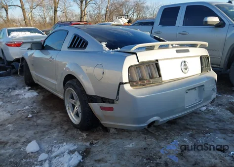 2006 Ford Mustang Gt z USA, uszkodzony, nr VIN 1ZVHT82H465254198
